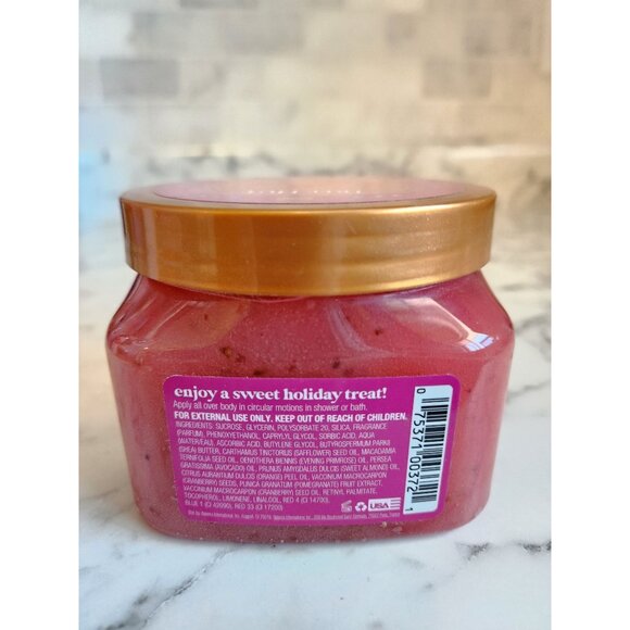 Tree Hut Berry Bright Shea Sugar Scrub 18Oz Exfoliating & Moisturizing Body Care - Picture 2 of 3